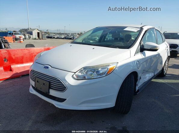 1FADP3R4XGL380788 2016 FORD FOCUS ELECTRIC Белый Передняя левая четверть
