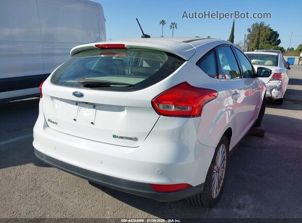 1FADP3R4XGL380788 2016 FORD FOCUS ELECTRIC Белый Задняя правая четверть