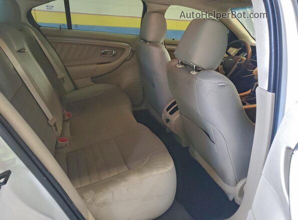 1FAHP2D87KG105449 2019 FORD TAURUS Белый Вид задних сидений