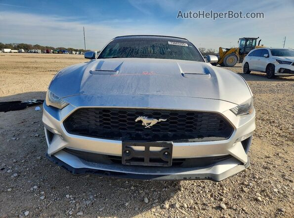 1FATP8UH2J5155540 2018 FORD MUSTANG Серебряный Вид сзади