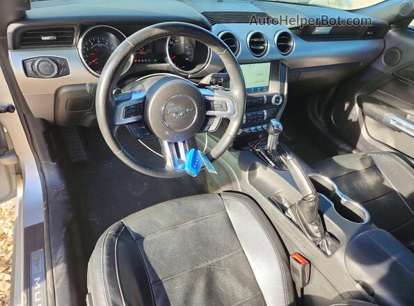 1FATP8UH2J5155540 2018 FORD MUSTANG Серебряный Вид задних сидений