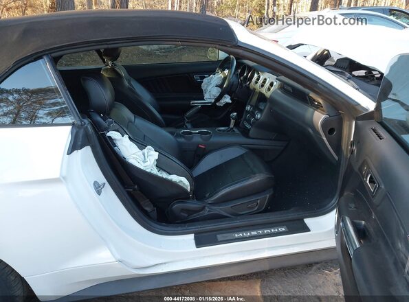 1FATP8UH2N5102861 2022 FORD MUSTANG White წინა სალონის ხედი