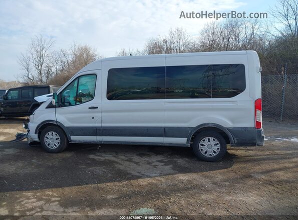 1FBAX2C80MKA31826 2021 FORD PASSENGER White სალონის 360-გრადუსიანი ხედი