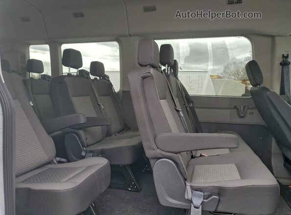 1FBAX2C89TKA20337 2026 FORD TRANSIT White Вид задньої частини салону