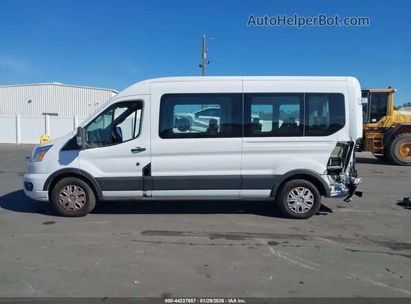 1FBAX2C8XMKA64672 2021 FORD PASSENGER White 360 interior view