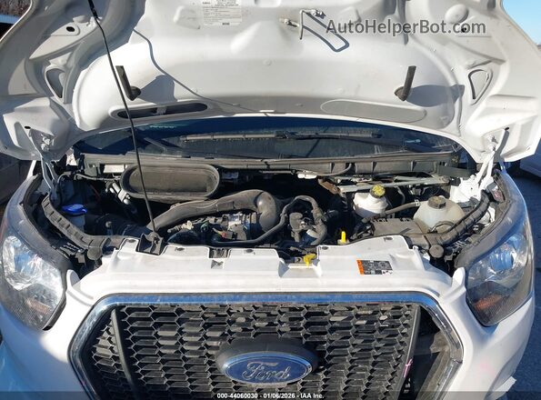1FBAX2Y80RKA80878 2024 FORD PASSENGER White Widok z tyłu