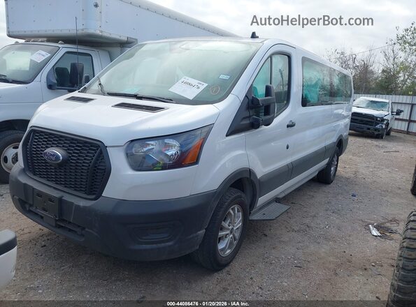 1FBAX2Y81RKB45396 2024 FORD PASSENGER White Առջևի ձախ երեք քառորդ տեսարան