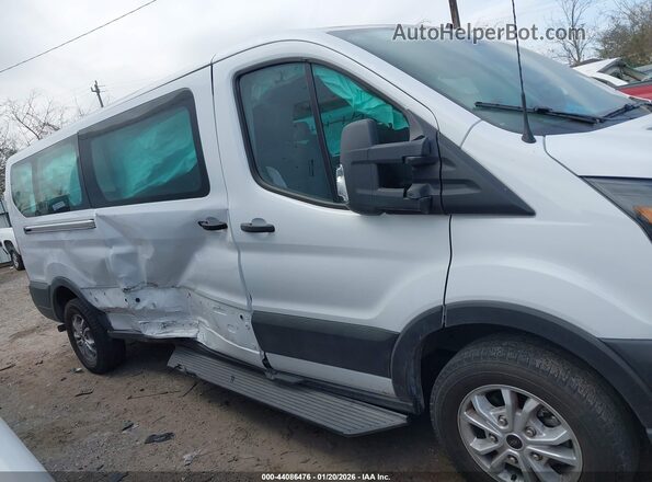 1FBAX2Y81RKB45396 2024 FORD PASSENGER White Սալոնի հետևի տեսք