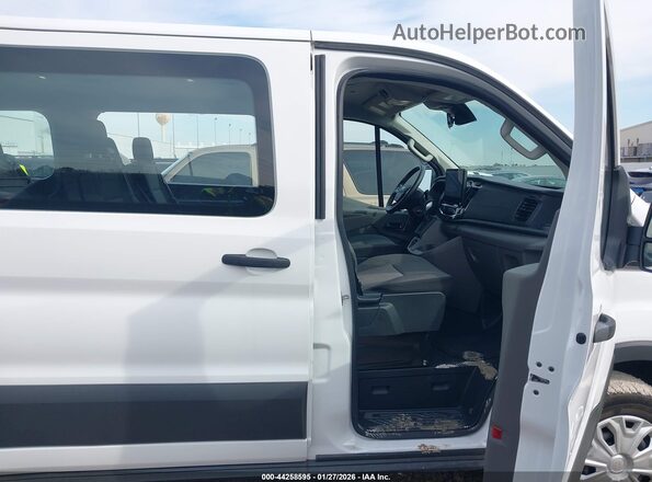 1FBAX2Y83SKA37657 2025 FORD PASSENGER White Widok wnętrza z przodu