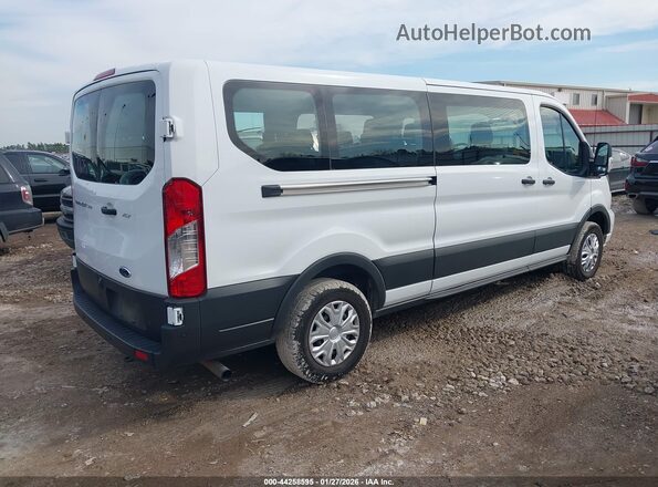 1FBAX2Y83SKA37657 2025 FORD PASSENGER White Tył prawy