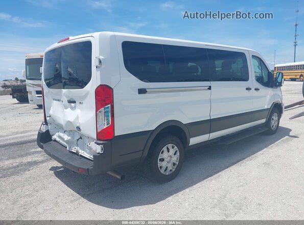 1FBAX2Y84NKA04462 2022 FORD PASSENGER White Հետևի աջ