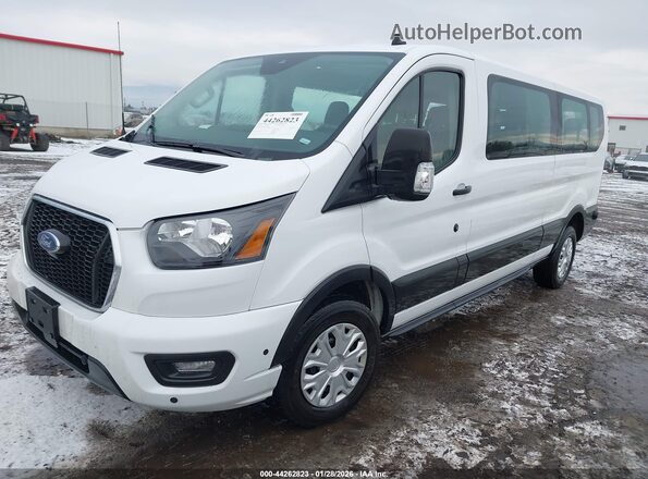 1FBAX2Y85RKA74025 2024 FORD PASSENGER White Առջևի ձախ երեք քառորդ տեսարան