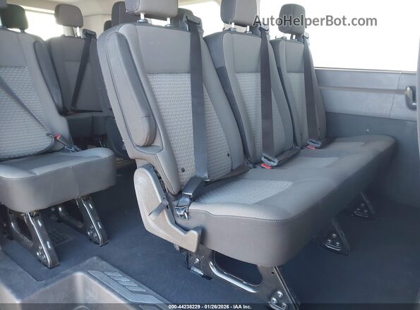 1FBAX2YG0PKA91206 2023 FORD PASSENGER White VIN კოდის სტიკერის ხედი