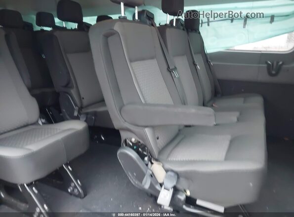 1FBAX2YG8RKA28387 2024 FORD PASSENGER White VIN կոդի պիտակի տեսք