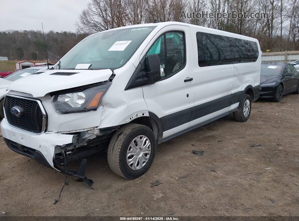 1FBAX2YG8RKA28387 2024 FORD PASSENGER White Առջևի ձախ երեք քառորդ տեսարան