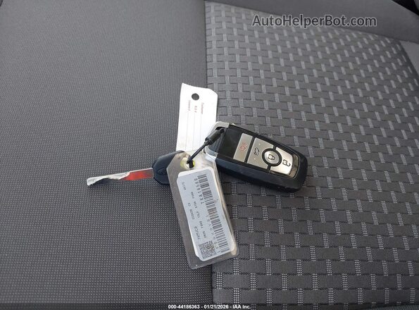 1FBAX9Y81TKA16560 2026 FORD PASSENGER White Vista del salpicadero