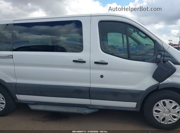 1FDZK1YM1JKA99539 2018 FORD TRANSIT-150 White Вид задньої частини салону