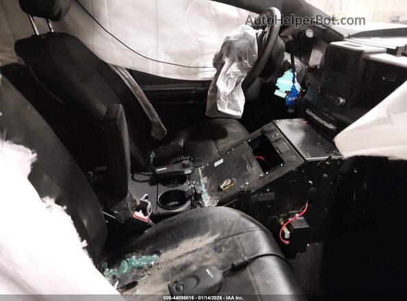 1FM5K8AB1LGA96727 2020 FORD POLICE INTERCEPTOR Black Widok wnętrza z przodu