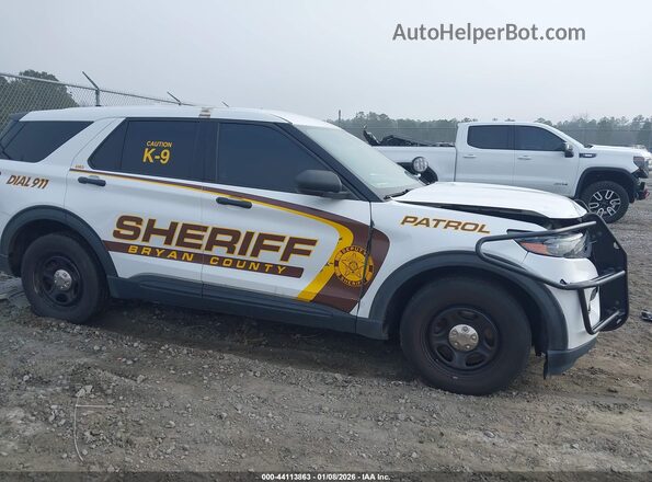 1FM5K8ABXMGA20120 2021 FORD POLICE INTERCEPTOR Белый Вид задней части салона