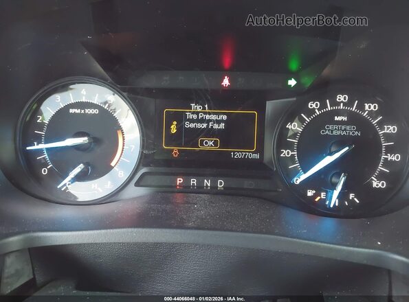 1FM5K8AR0JGC75948 2018 FORD POLICE INTERCEPTOR White Vista de los asientos traseros