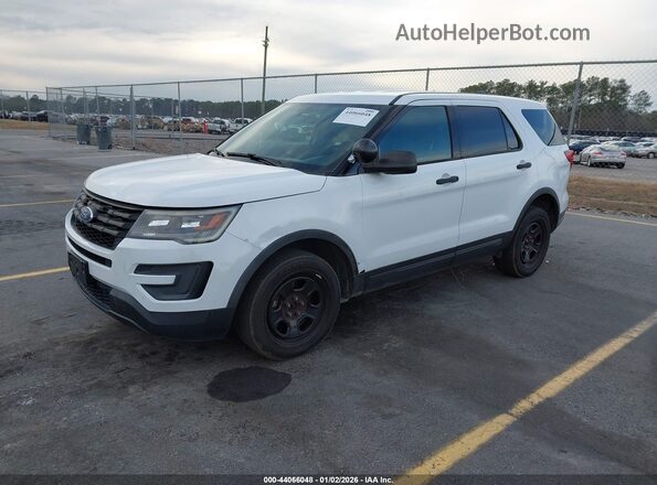 1FM5K8AR0JGC75948 2018 FORD POLICE INTERCEPTOR White Vista tres cuartos delantera izquierda