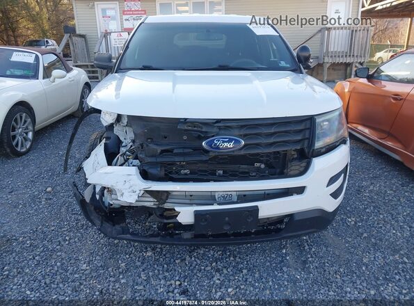 1FM5K8AR4GGA97597 2016 FORD UTILITY POLICE INTERCEPTOR White Вид задньої частини салону