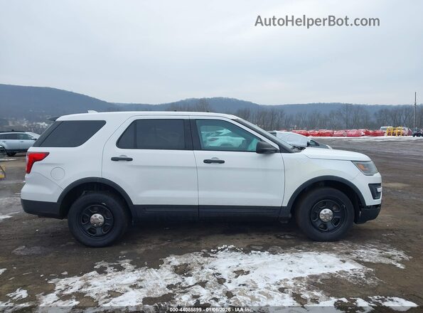 1FM5K8AR8HGA62854 2017 FORD UTILITY POLICE INTERCEPTOR White Vista interior trasera