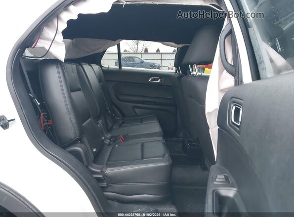 1FM5K8AR9GGC73639 2016 FORD UTILITY POLICE INTERCEPTOR White Vista de la etiqueta del VIN