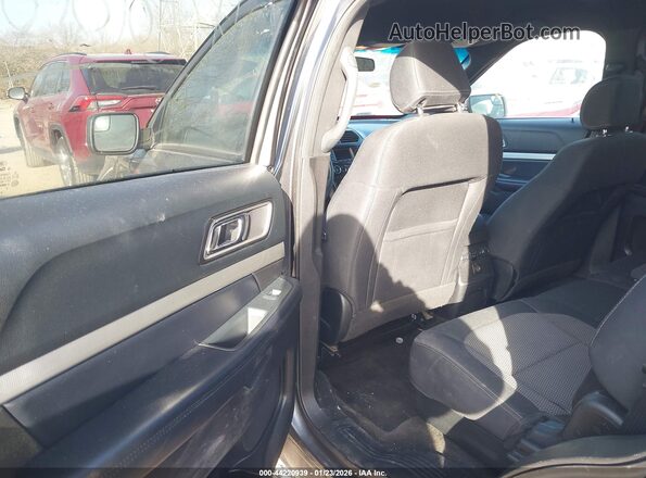 1FM5K8D86HGD43666 2017 FORD FORD EXPLORER Серый Вид наклейки с VIN-кодом