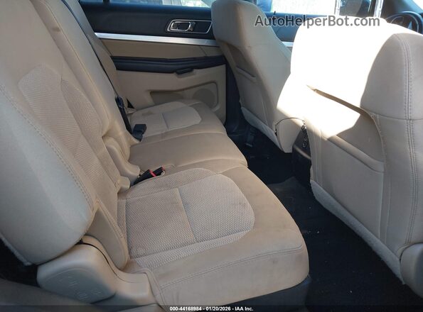 1FM5K8D89HGD35092 2017 FORD FORD EXPLORER Silver VIN կոդի պիտակի տեսք