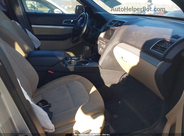 1FM5K8D89HGD35092 2017 FORD FORD EXPLORER Silver Սալոնի դիմացի տեսք