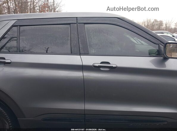 1FM5K8GC5NGA69338 2022 FORD FORD EXPLORER Gray Rear interior view