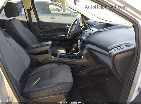 1FMCU0GD4HUD27964 2017 FORD ESCAPE Silver წინა სალონის ხედი