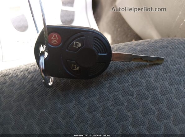 1FMCU0GD4HUD27964 2017 FORD ESCAPE Silver წინა პანელის ხედი