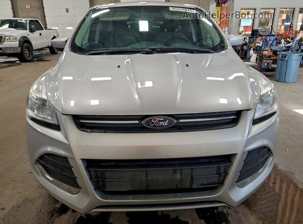 1FMCU9G96GUB73935 2016 FORD ESCAPE Silver Widok z przodu
