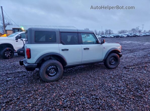 1FMDE5BH2PLB88219 2023 FORD BRONCO Gray Trasero derecho