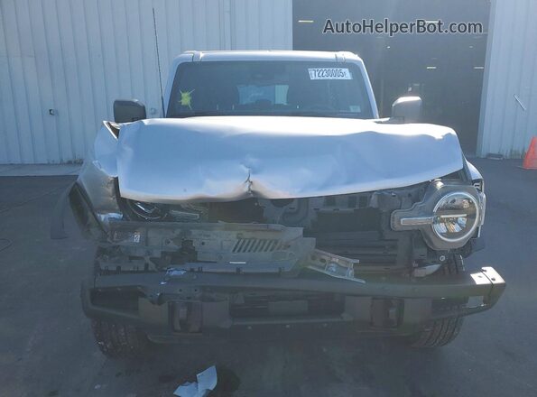 1FMDE5BH5NLB41294 2022 FORD BRONCO Silver Вид спереду