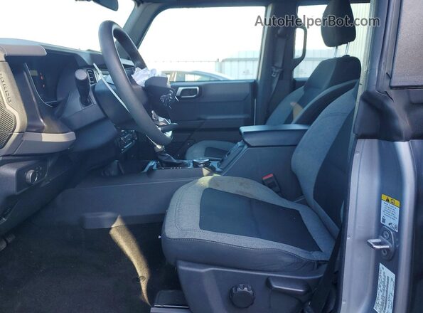 1FMDE5BH5NLB41294 2022 FORD BRONCO Silver Вид салону спереду