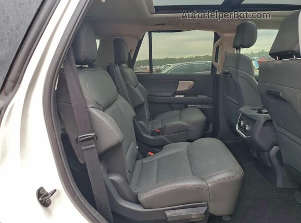 1FMJU1H83SEA54905 2025 FORD EXPEDITION White Widok wnętrza z tyłu