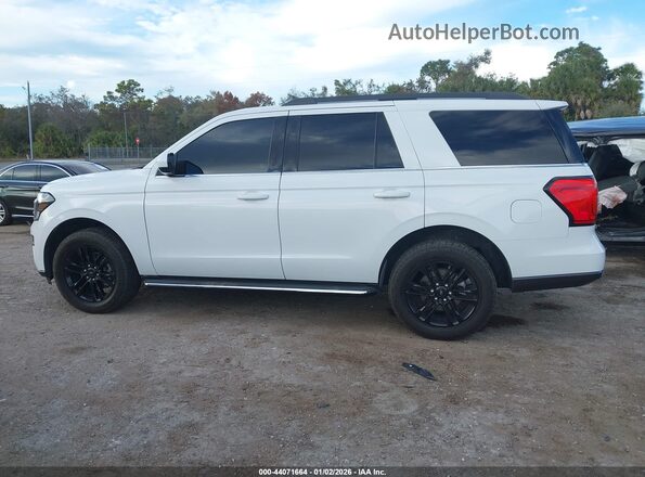 1FMJU1HT8NEA15509 2022 FORD EXPEDITION White სალონის 360-გრადუსიანი ხედი