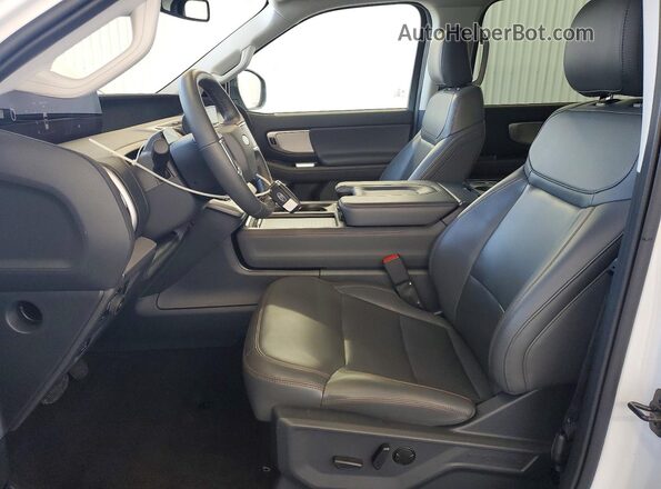 1FMJU1J80SEA28899 2025 FORD EXPEDITION Белый Вид салона спереди