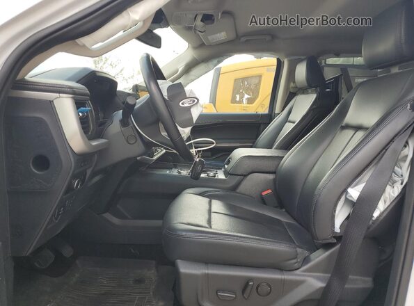 1FMJU1J85PEA24807 2023 FORD EXPEDITION White Widok wnętrza z przodu