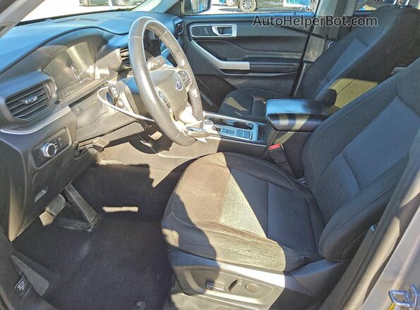 1FMSK7DHXNGA20374 2022 FORD FORD EXPLORER Silver Vista interior delantera
