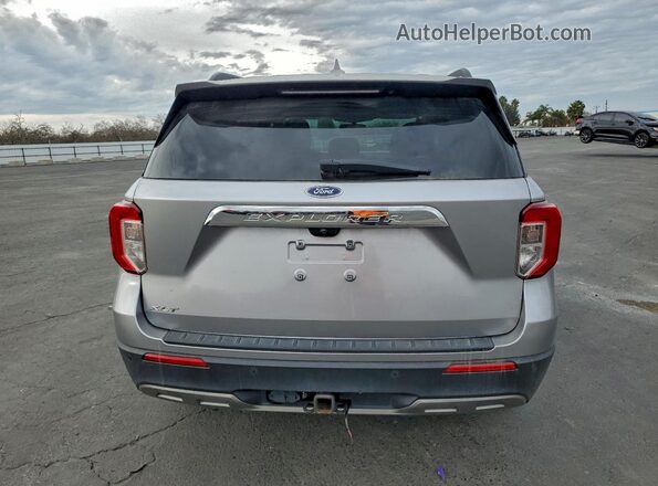 1FMSK8DH2LGB06264 2020 FORD FORD EXPLORER Silver Widok z tyłu