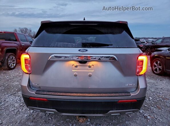 1FMSK8DH2RGA03693 2024 FORD FORD EXPLORER Silver Հետևի տեսք