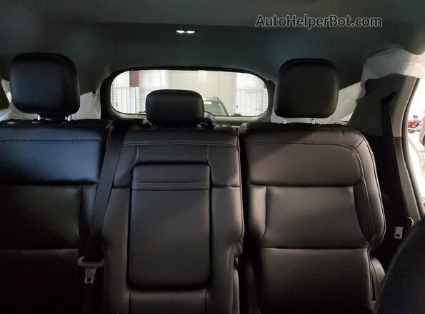1FMSK8DH5RGA07351 2024 FORD FORD EXPLORER Silver Rear seats view