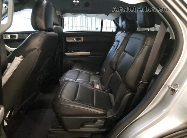 1FMSK8DH5RGA07351 2024 FORD FORD EXPLORER Silver Rear interior view