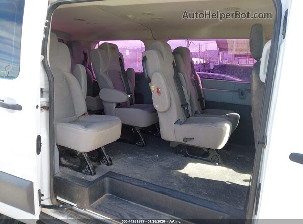 1FMZK1YM3JKA10697 2018 FORD TRANSIT-150 Белый Вид наклейки с VIN-кодом