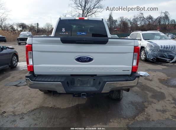 1FT7W2B66JEB90353 2018 FORD F-250 White 
