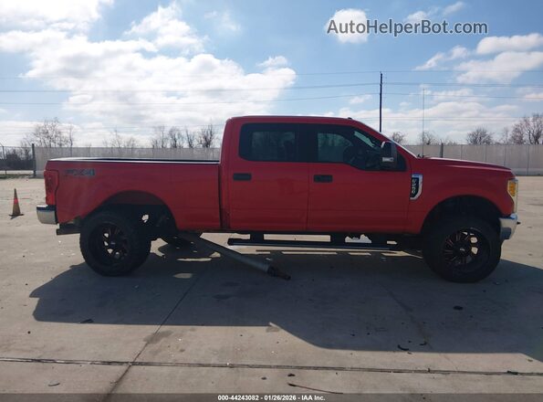 1FT7W2B68HEE01384 2017 FORD F-250 Red Rear interior view